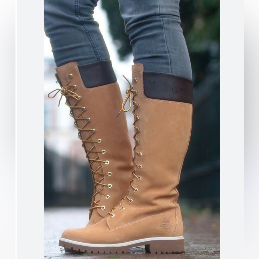 SOLD OUT EVERYWHERE knee high vintage Timberland boots 🥾 in almost new condition